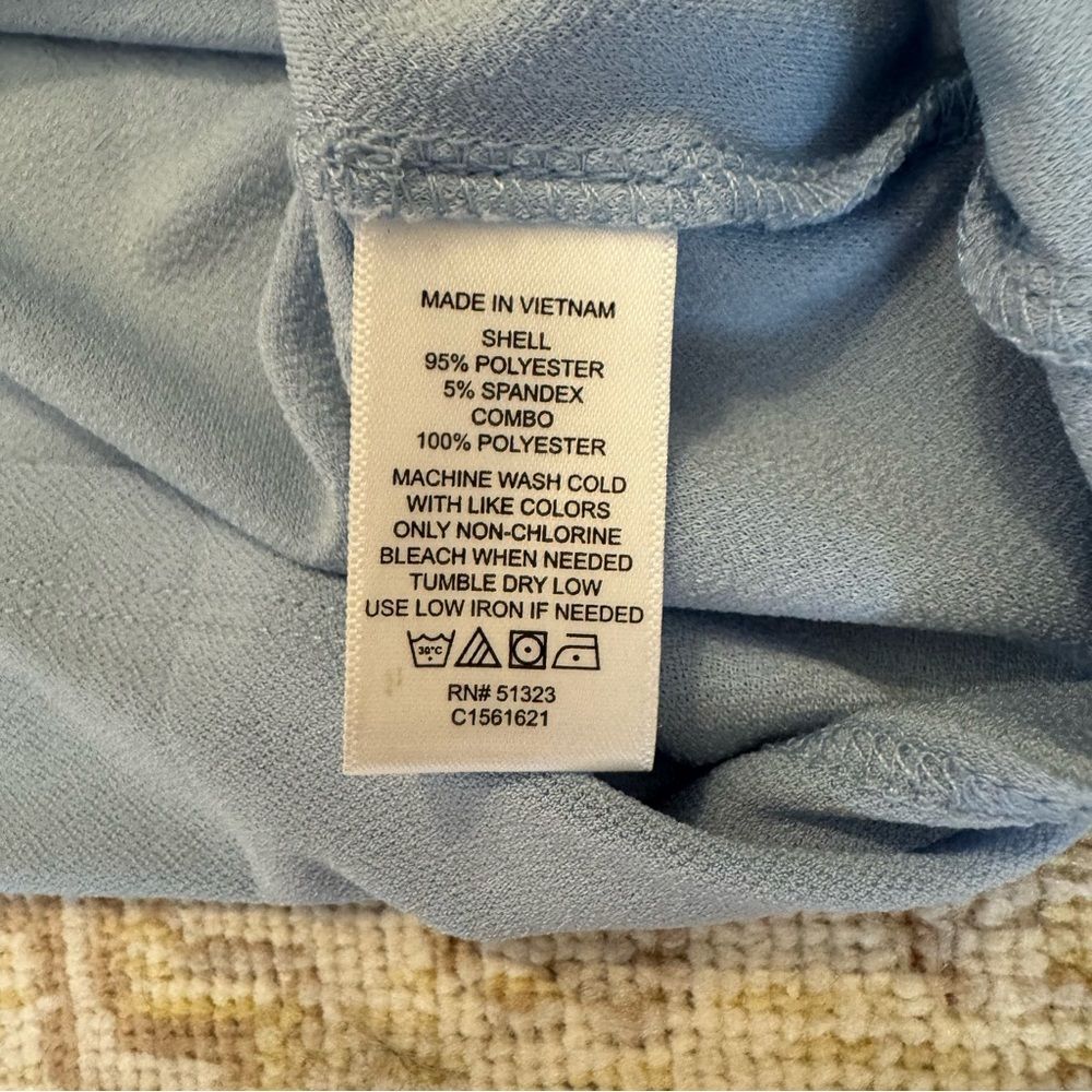 NWT CeCe Light Blue Textured Puff Sleeve Blouse - Picture 10 of 10